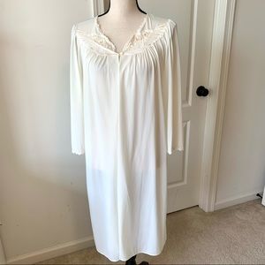 Vintage SHADOWLINE Ivory Housecoat/Robe—SZ. Sm